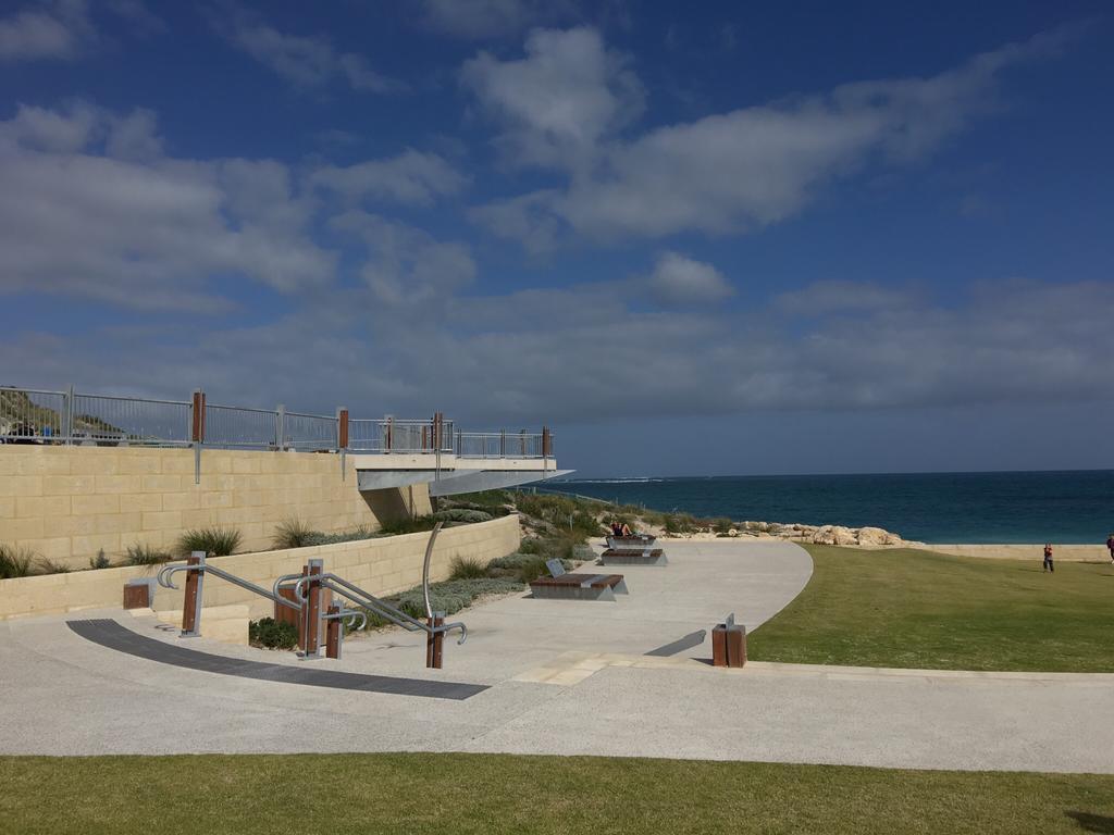 Magnificent Beach Retreat Jindalee Exterior foto